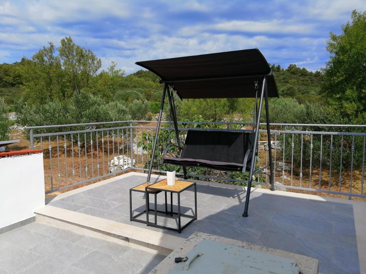 Olive Grove House Lumbarda Villa Exterior photo